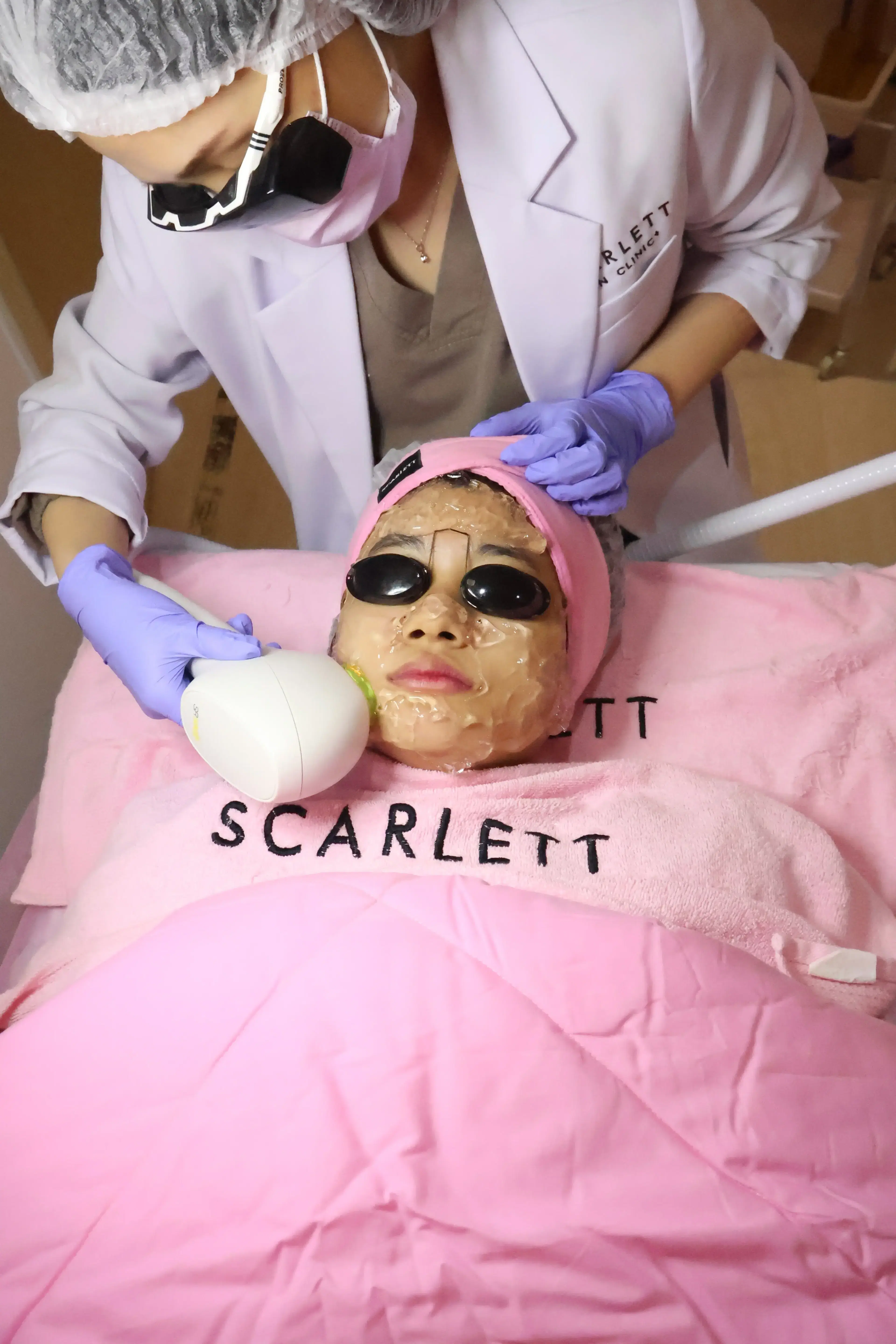 Acne Glowtening Rejuvenation treatment